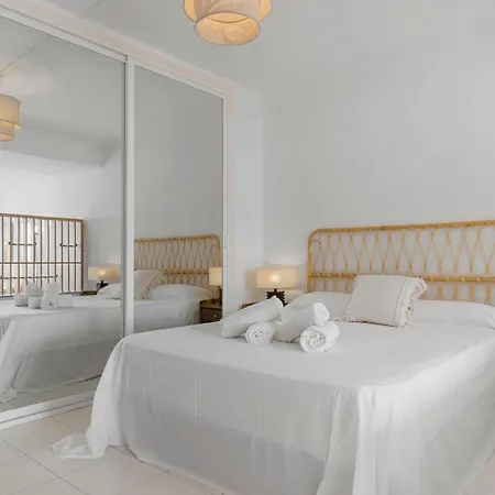 Close To The & Balcony With Sea Views Apartment Fuengirola