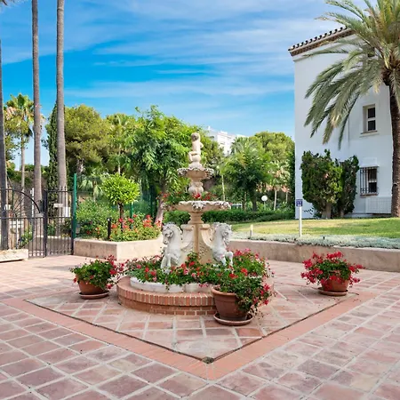 Apartment Close To The & Balcony With Sea Views Fuengirola